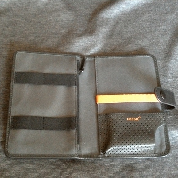 Fossil Tech carrier wallet - Picture 3 of 5